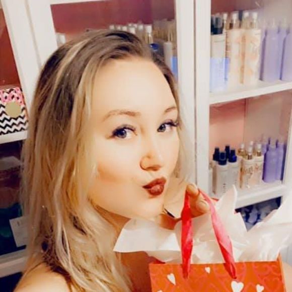 ameliamaye1990